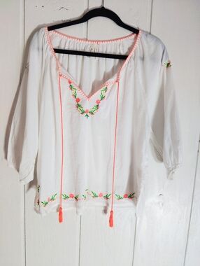 Truth NYC, Peasant Tunic with Embroidery & Tassels. Size L